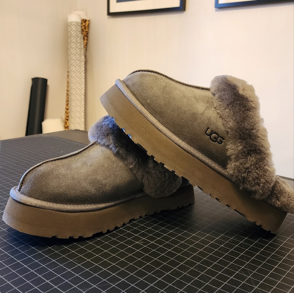 UGG Gray and Tan Women's Slippers